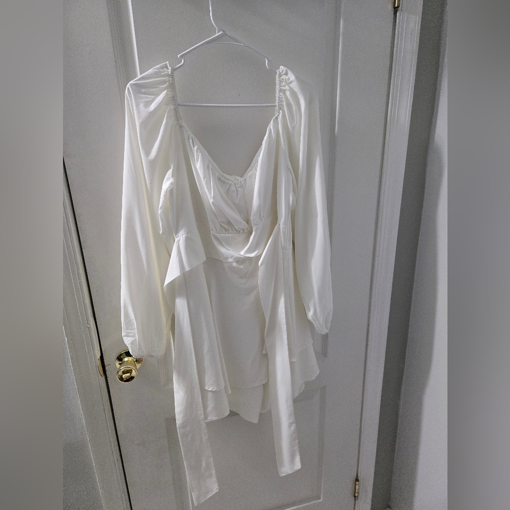 Elegant White Long Sleeve Romper